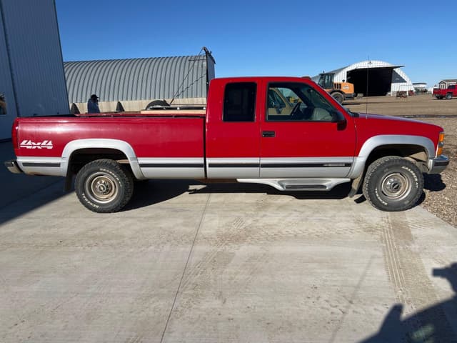 Image of Chevrolet 2500 equipment image 3