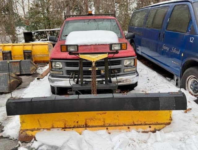 Image of Chevrolet 2500 equipment image 1