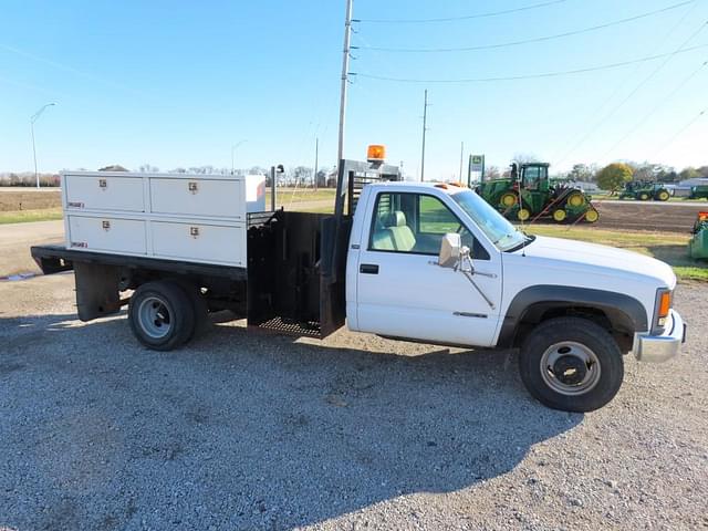 Image of Chevrolet 3500 equipment image 4