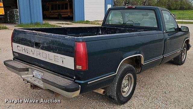 Image of Chevrolet C1500 equipment image 4