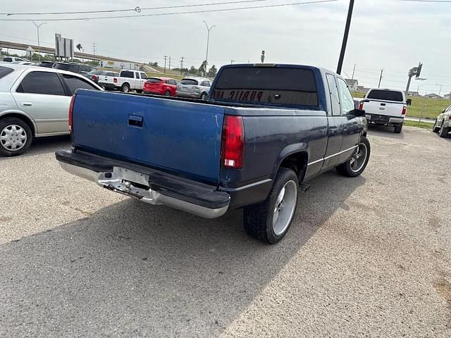 Image of Chevrolet C1500 equipment image 4