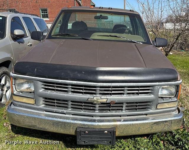 Image of Chevrolet C2500 equipment image 1