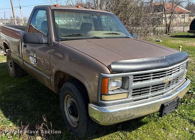 Image of Chevrolet C2500 equipment image 2