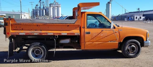 Image of Chevrolet C3500 equipment image 3