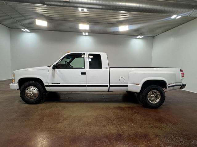 Image of Chevrolet 3500 equipment image 4