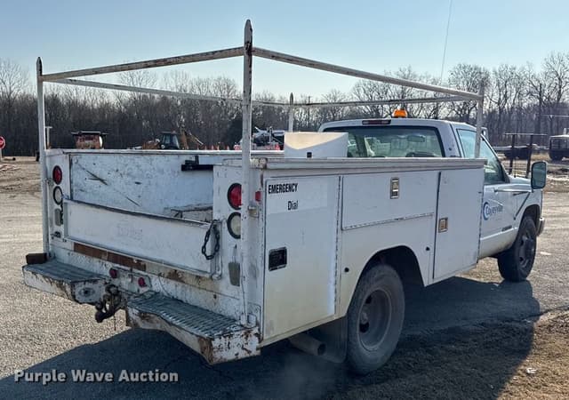 Image of Chevrolet C3500 equipment image 4