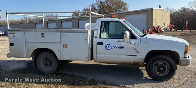 Image of Chevrolet C3500 equipment image 3
