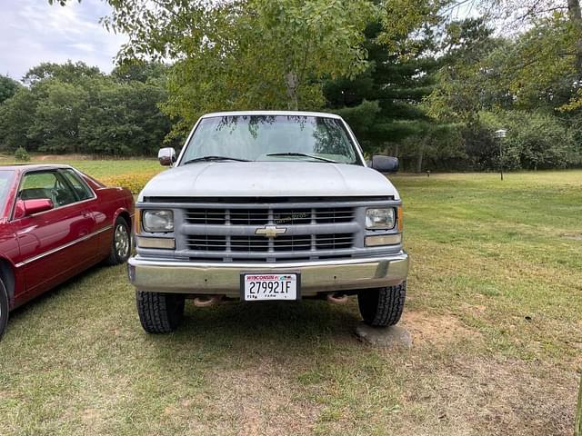 Image of Chevrolet Cheyenne 2500 equipment image 1