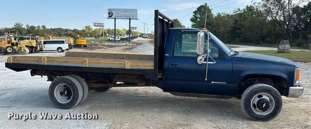 Image of Chevrolet C3500 equipment image 3