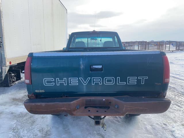 Image of Chevrolet GMT400 equipment image 4