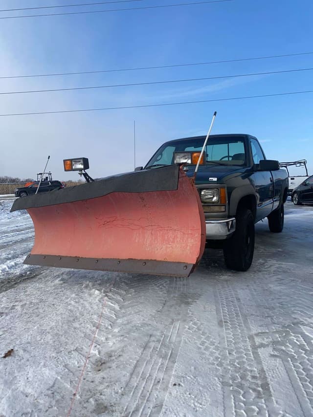 Image of Chevrolet GMT400 equipment image 2