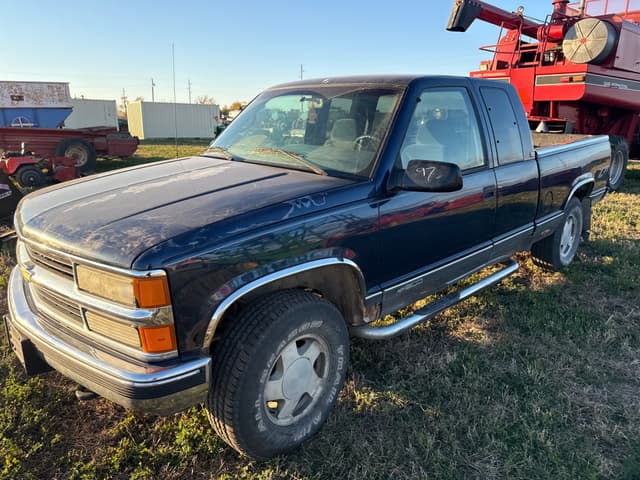 Image of Chevrolet K1500 equipment image 2