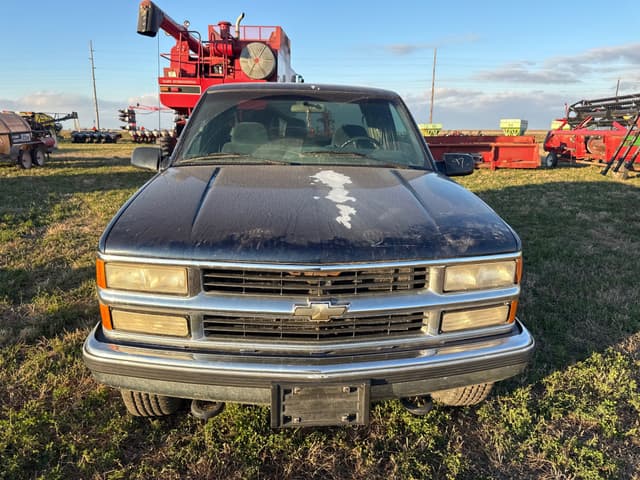 Image of Chevrolet K1500 equipment image 1