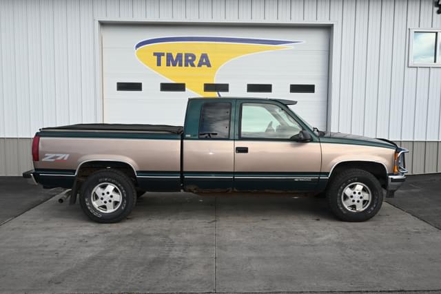 Image of Chevrolet 1500 equipment image 1