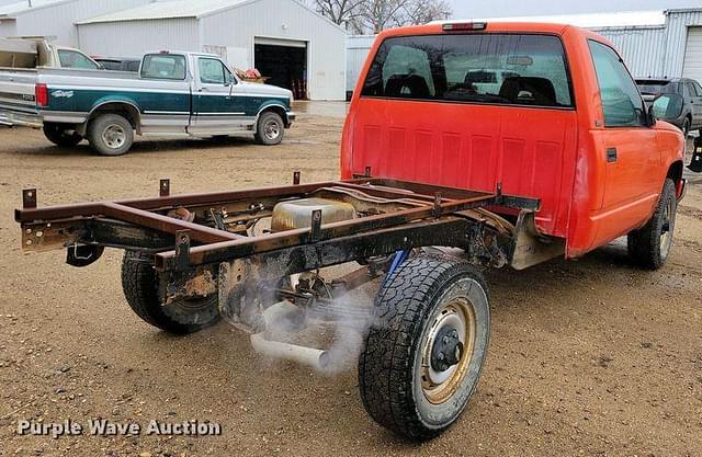 Image of Chevrolet K2500 equipment image 4
