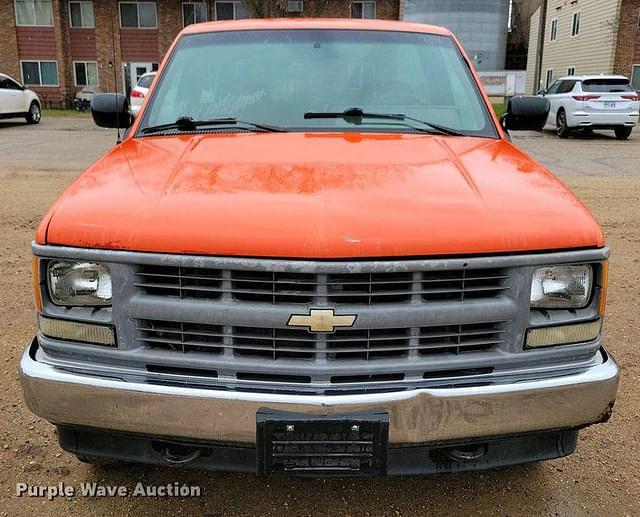 Image of Chevrolet K2500 equipment image 1