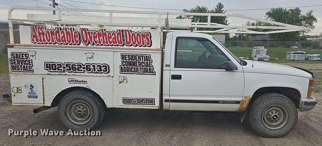 Image of Chevrolet 2500HD equipment image 3