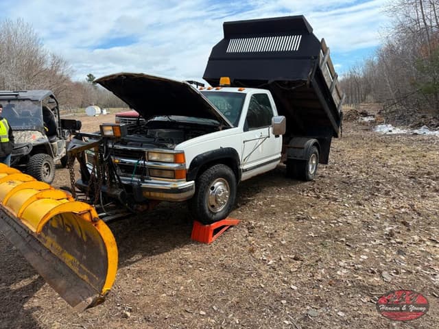 Image of Chevrolet 3500 equipment image 3