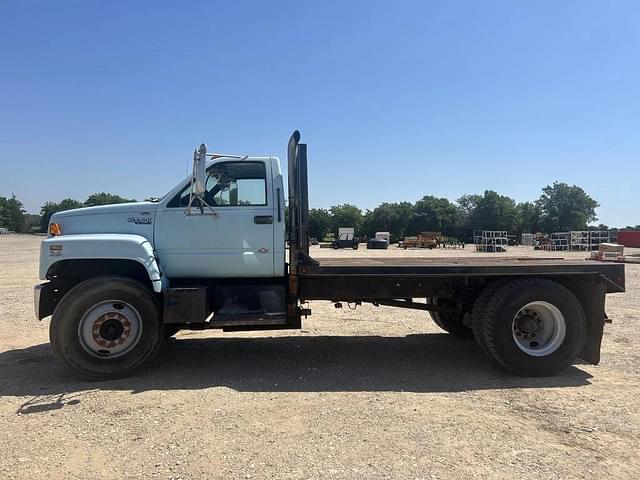 Image of Chevrolet 7500 equipment image 4
