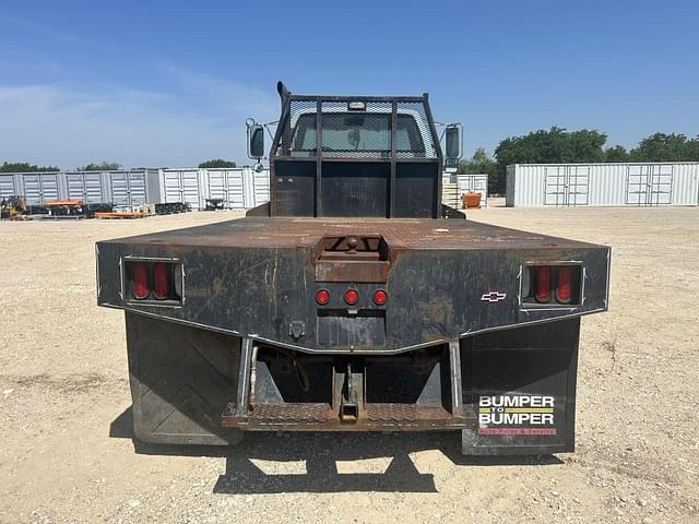 Image of Chevrolet 7500 equipment image 3