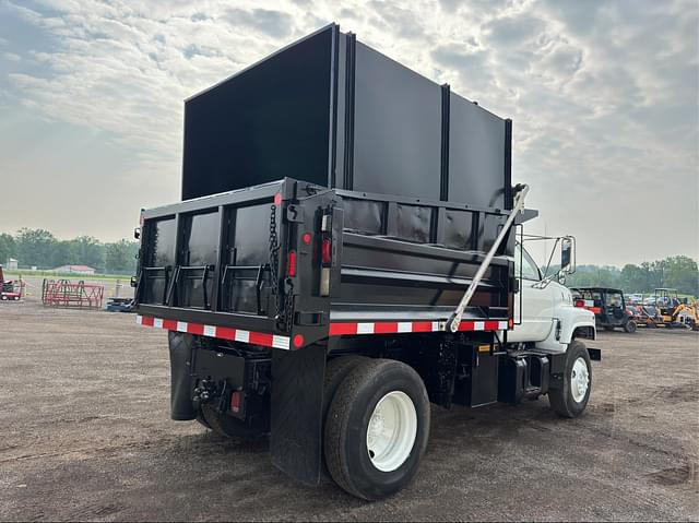 Image of Chevrolet Kodiak C7500 equipment image 2