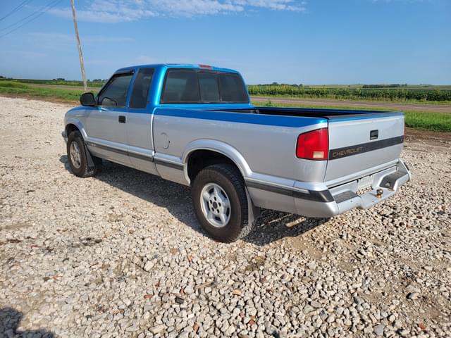 Image of Chevrolet S10 equipment image 3