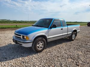 1995 Chevrolet S10 Image