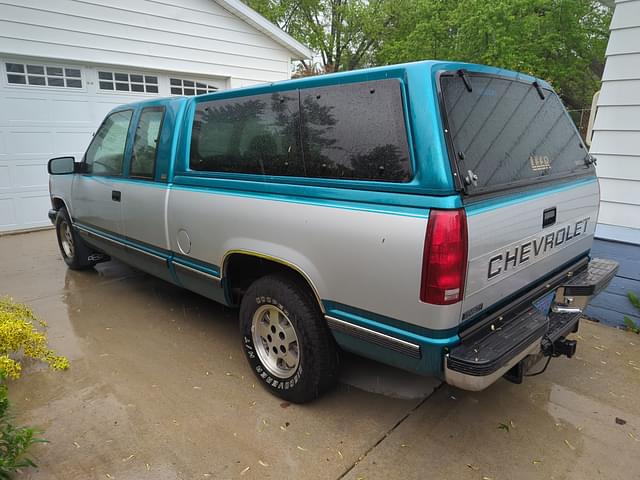 Image of Chevrolet 1500 equipment image 3