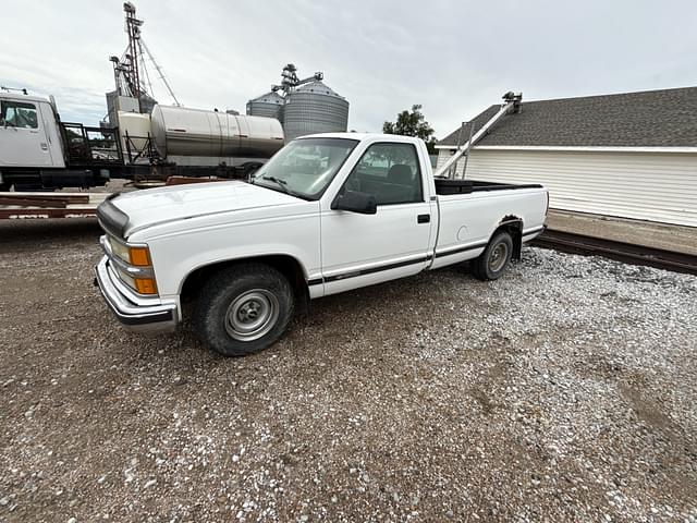 Image of Chevrolet 1500 equipment image 1