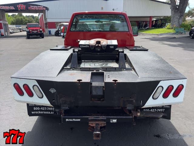 Image of Chevrolet 3500HD equipment image 4