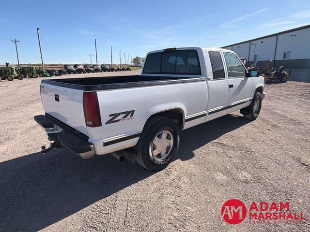 Image of Chevrolet 1500 equipment image 4