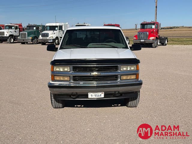 Image of Chevrolet 1500 equipment image 2