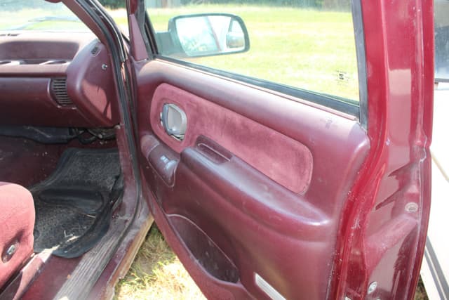 Image of Chevrolet 2500 equipment image 3