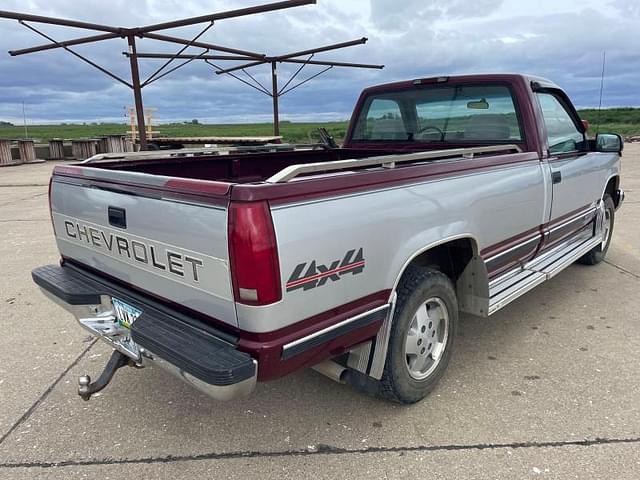 Image of Chevrolet 1500 equipment image 2