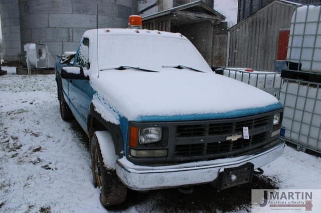 Image of Chevrolet 2500 equipment image 1