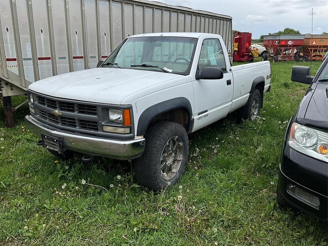 Image of Chevrolet 2500 Primary image