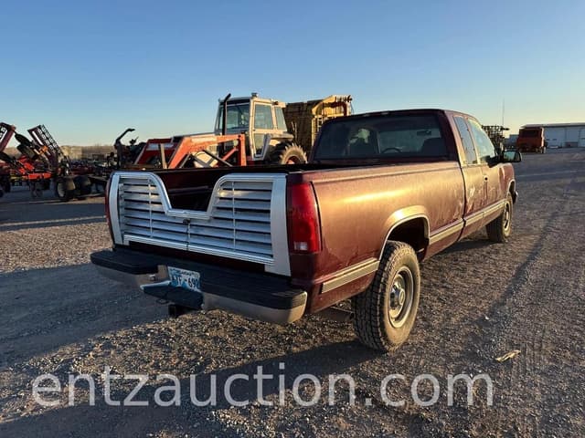 Image of Chevrolet 2500 equipment image 4