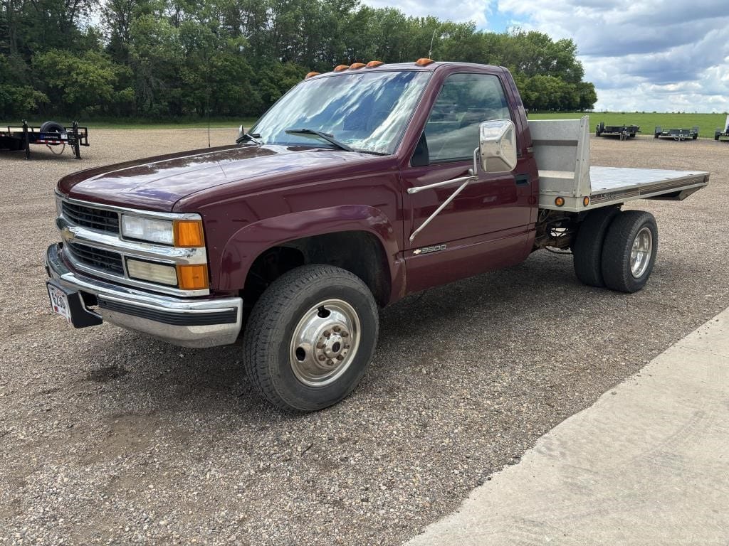 1995 Chevrolet 3500 Equipment Image0
