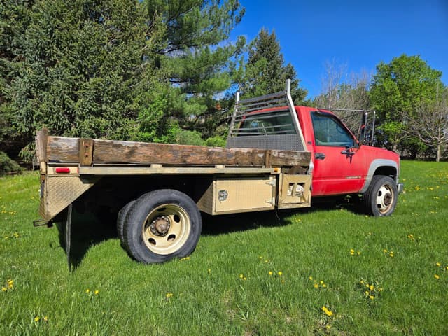 Image of Chevrolet 3500HD equipment image 3