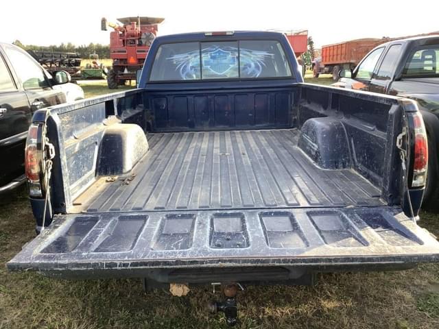 Image of Chevrolet 3500 equipment image 4