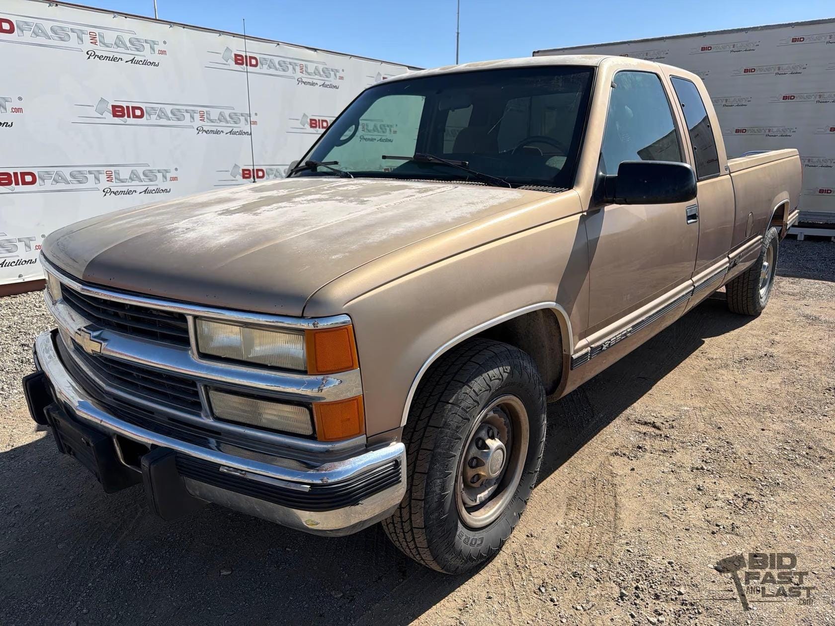 1995 Chevrolet 2500 Equipment Image0
