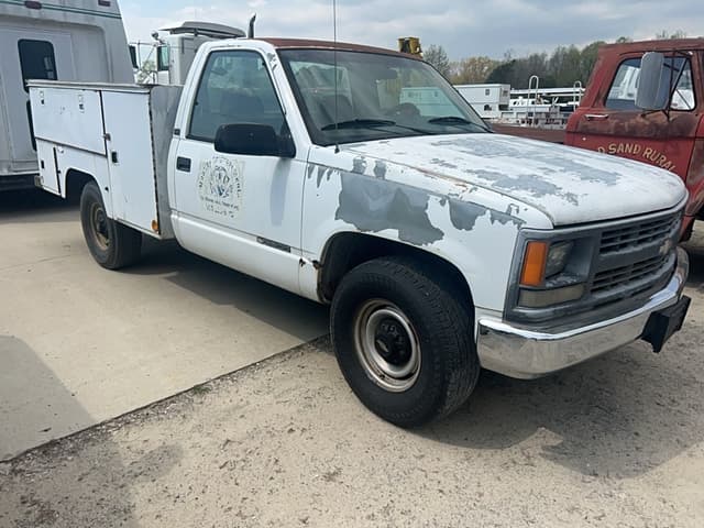 Image of Chevrolet 2500 equipment image 2