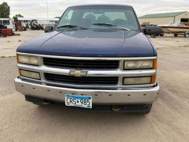 Image of Chevrolet 1500 equipment image 1
