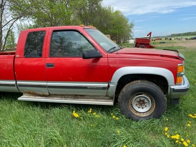 Image of Chevrolet 2500 equipment image 2