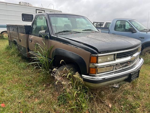 Image of Chevrolet Silverado equipment image 1