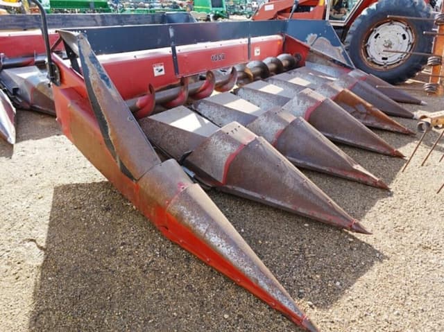 Image of Case IH 1063 equipment image 2