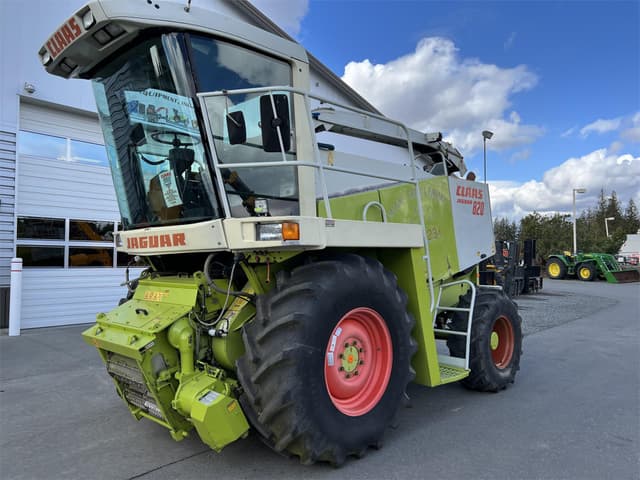 Image of CLAAS Jaguar 820 equipment image 1