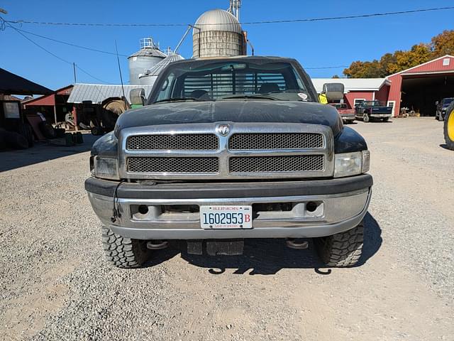 Image of Dodge Ram 2500 equipment image 3