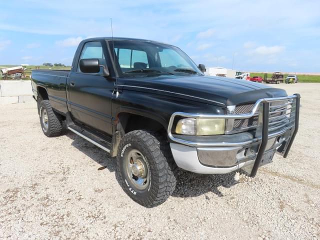 Image of Dodge Ram 2500 equipment image 3