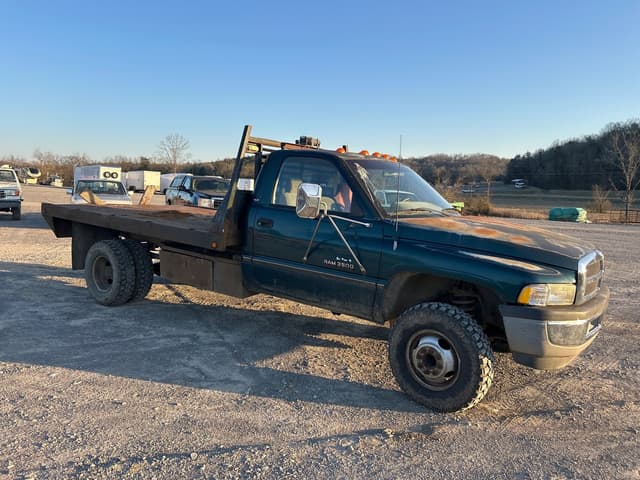 Image of Dodge Ram 3500 equipment image 3